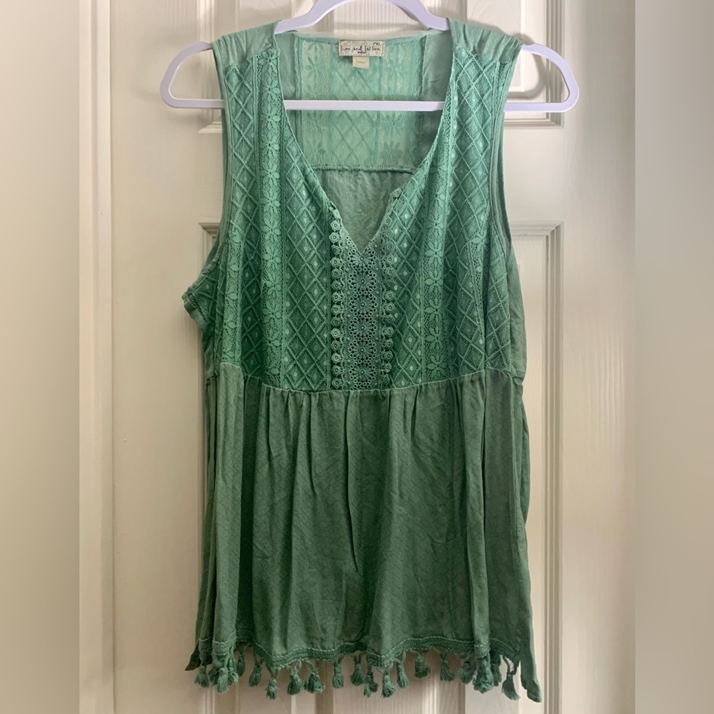 Live and Let Live top PXL green